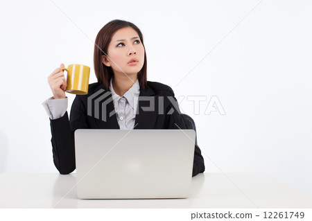 LD Sitting Laptop 12261749