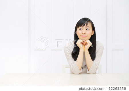 Think · young lady 12263256