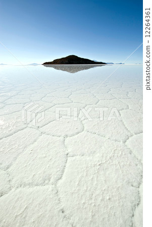 Salt lake - Salar de Uyuni in Bolivia 12264361