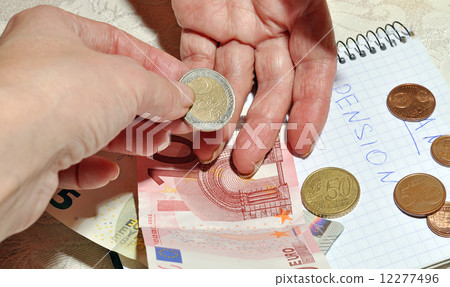 help an elderly person 12277496