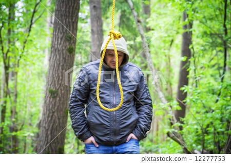 The noose before the man in the woods The noose before the man in the woods 12277753