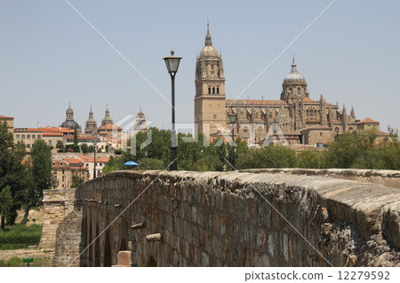 薩馬蘭卡，從橋上看 12279592