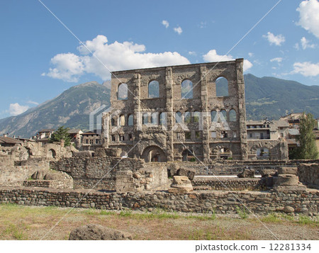 Roman Theatre Aosta 12281334