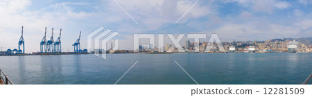 Genoa panorama 12281509