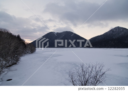 Lake Tibetsu 12282035