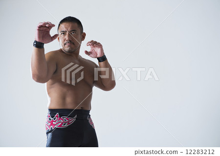 Sporty couple 12283212