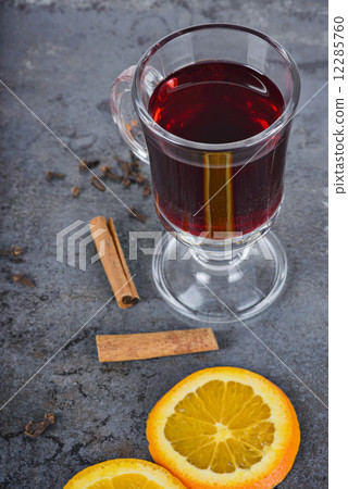 Red mulled wine with spices Red mulled wine with spices 12285760