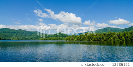 lake santeetlah in great smoky mountains north carolina lake santeetlah in great smoky mountains north carolina 12286161
