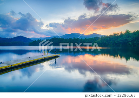lake santeetlah in great smoky mountains north carolina lake santeetlah in great smoky mountains north carolina 12286165