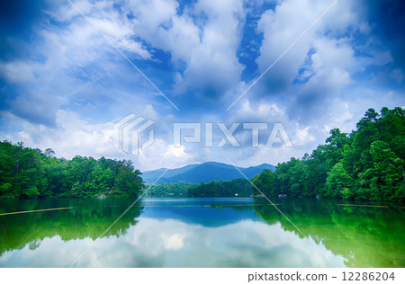 lake santeetlah in great smoky mountains north carolina lake santeetlah in great smoky mountains north carolina 12286204