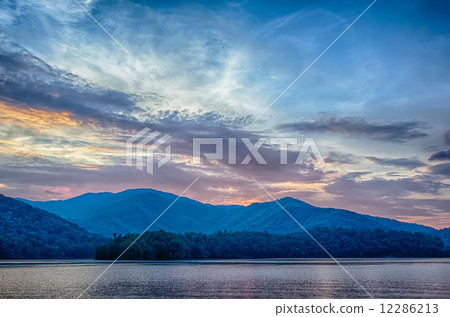 lake santeetlah in great smoky mountains north carolina lake santeetlah in great smoky mountains north carolina 12286213