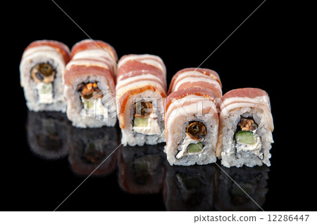 Sushi roll Sushi roll 12286447