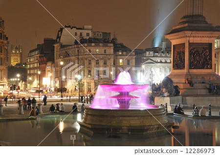 特拉法加廣場在晚上4 特拉法加廣場在晚上4 12286973