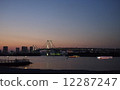在黃昏的彩虹橋 12287247