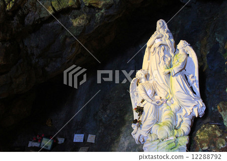 Magdalene的瑪麗聖波美法國洞穴 Magdalene的瑪麗聖波美法國洞穴 12288792