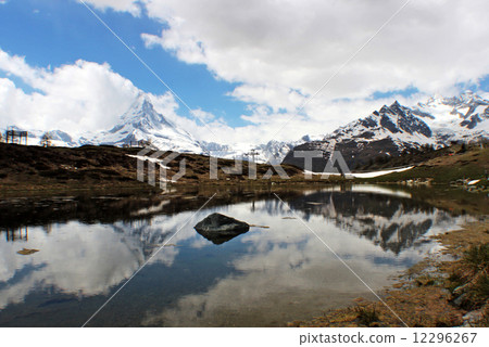 Upside-down Matterhorn 12296267