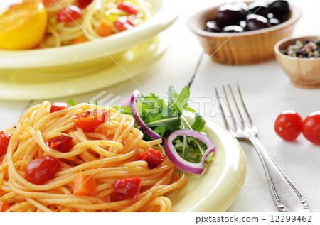Spaghetti marinara pasta salad 12299462