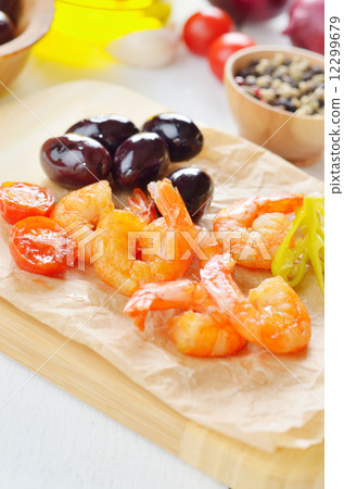 Shrimps and olives 12299679