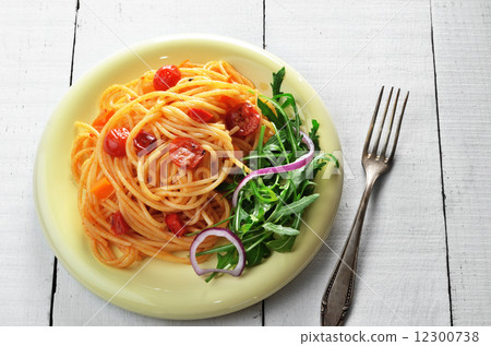 Spaghetti marinara pasta 12300738