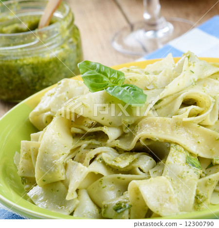 Pasta pesto closeup 12300790