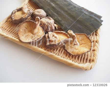 海帶和乾香菇 海帶和乾香菇 12310026