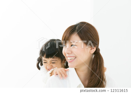 A good mother girl A good mother girl 12311615