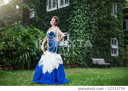 Beautiful ladyin luxury blue dress with pearl Beautiful ladyin luxury blue dress with pearl 12313739