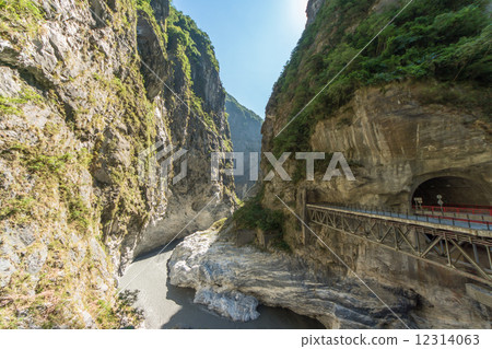 Taiwan [Taroko Gorge] 12314063