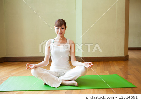 yoga     12314661