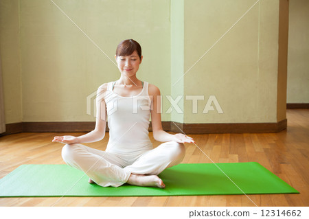 yoga     12314662