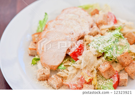 Chicken ceasar salad 12323921