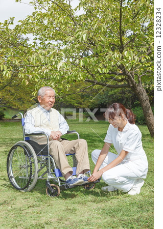 Nurse and the old man 12328234