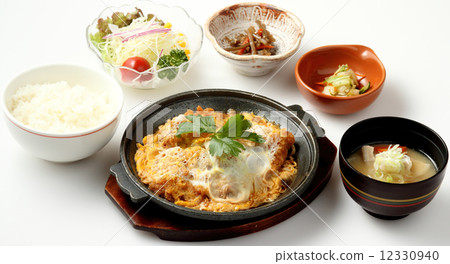 美食煮的炸肉排套餐 美食煮的炸肉排套餐 12330940