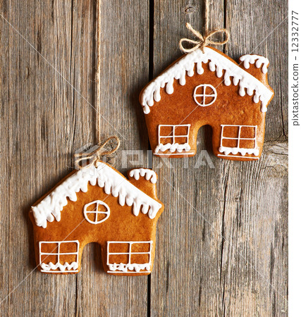 Christmas homemade gingerbread house cookies Christmas homemade gingerbread house cookies 12332777