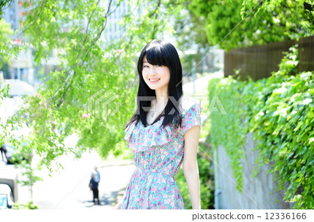 女性肖像 女性肖像 12336166