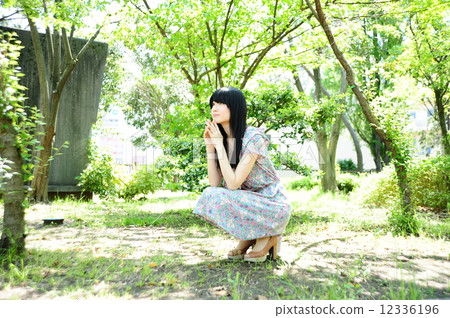 女性肖像 12336196