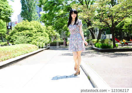女性肖像 女性肖像 12336217