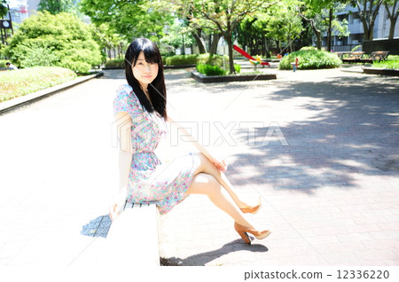 女性肖像 女性肖像 12336220