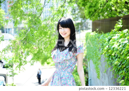女性肖像 女性肖像 12336221