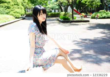 女性肖像 女性肖像 12336229