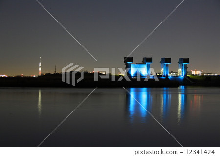 Tokyo Sky Tree at night and Iwafabu Lake-up Tokyo Sky Tree at night and Iwafabu Lake-up 12341424