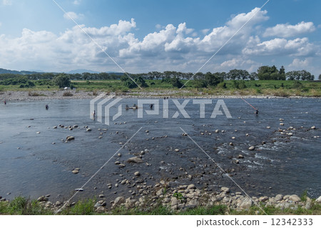 The bustle of the Jinzu River The bustle of the Jinzu River 12342333