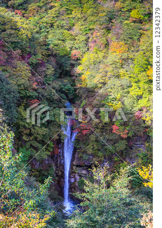 Falls of autumn tint breaking 1 12342379
