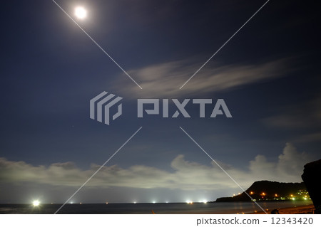 津輕海峽和Supermoon的釣魚 12343420