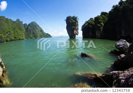 island in thailand 12343759