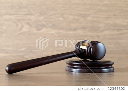 judge gavel 12343802