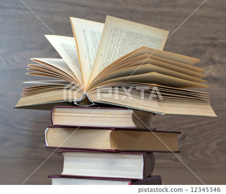 books books 12345346