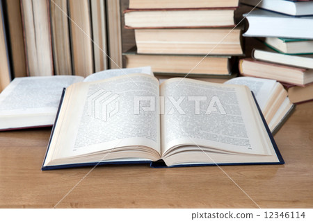 books books 12346114