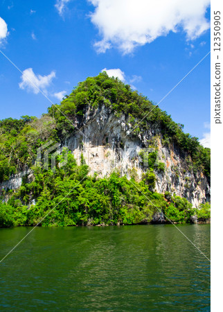 rocks and sea 12350905