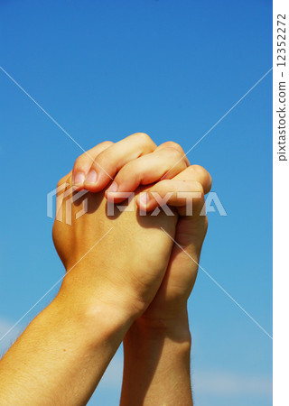 hands 12352272